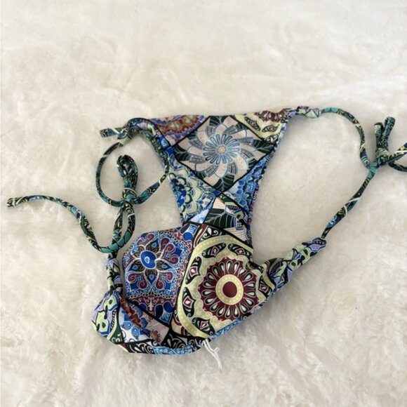 5/$15 MUST BUNDLE SHEIN Multicolor Paisley Bikini Bottom - Picture 4 of 4